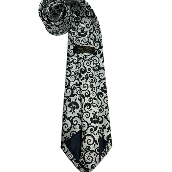 NWOT…KAI LONG HAND MADE SILK TIE. 100% WOOL YEAR ROUND TIE. - Picture 4 of 8